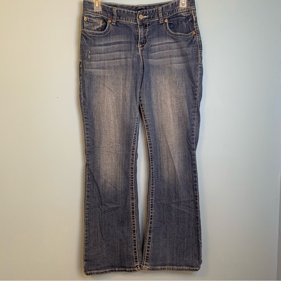 Maurice’s Curvy light washed bootcut jeans w/contrast stitching western Sz 10 - Picture 2 of 10